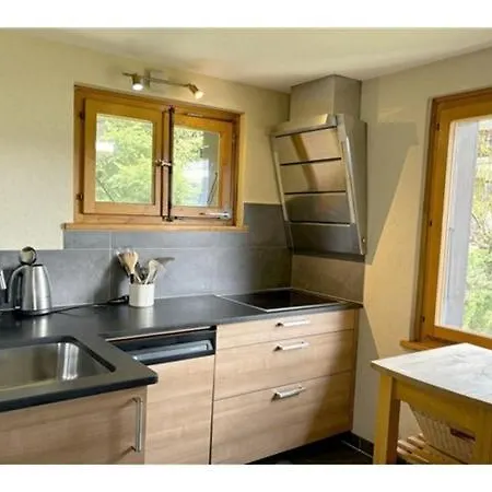 Armillaires בקתה *